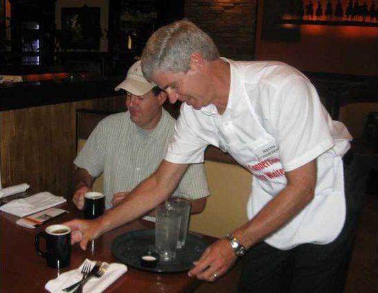 7 Celebrity Waiter pic2