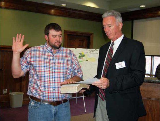 Phillips sworn in pic