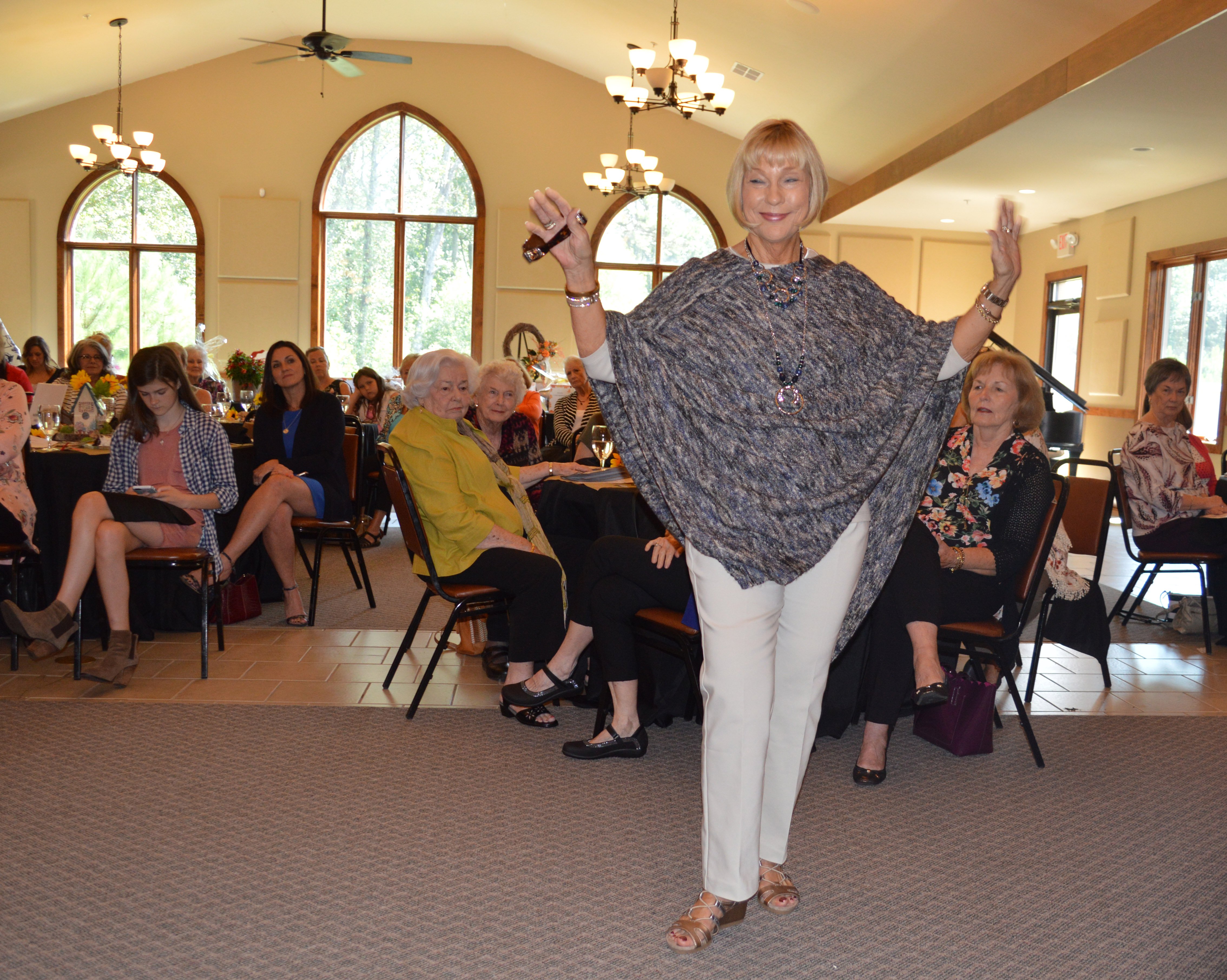 Giving Goes Glam 3