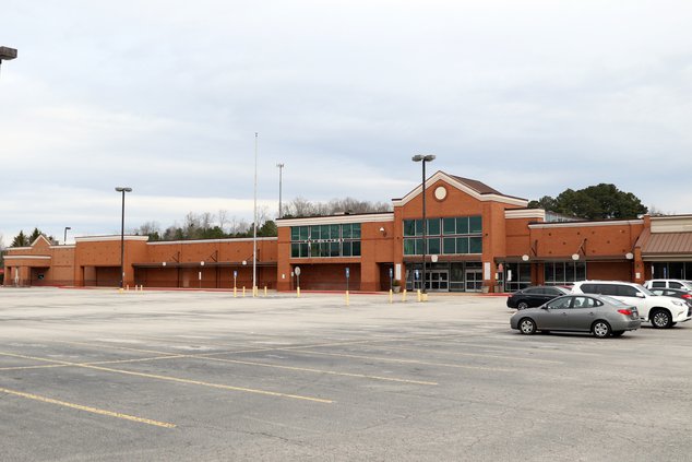 A-Planet Fitness in old Kroger pic 1.JPG