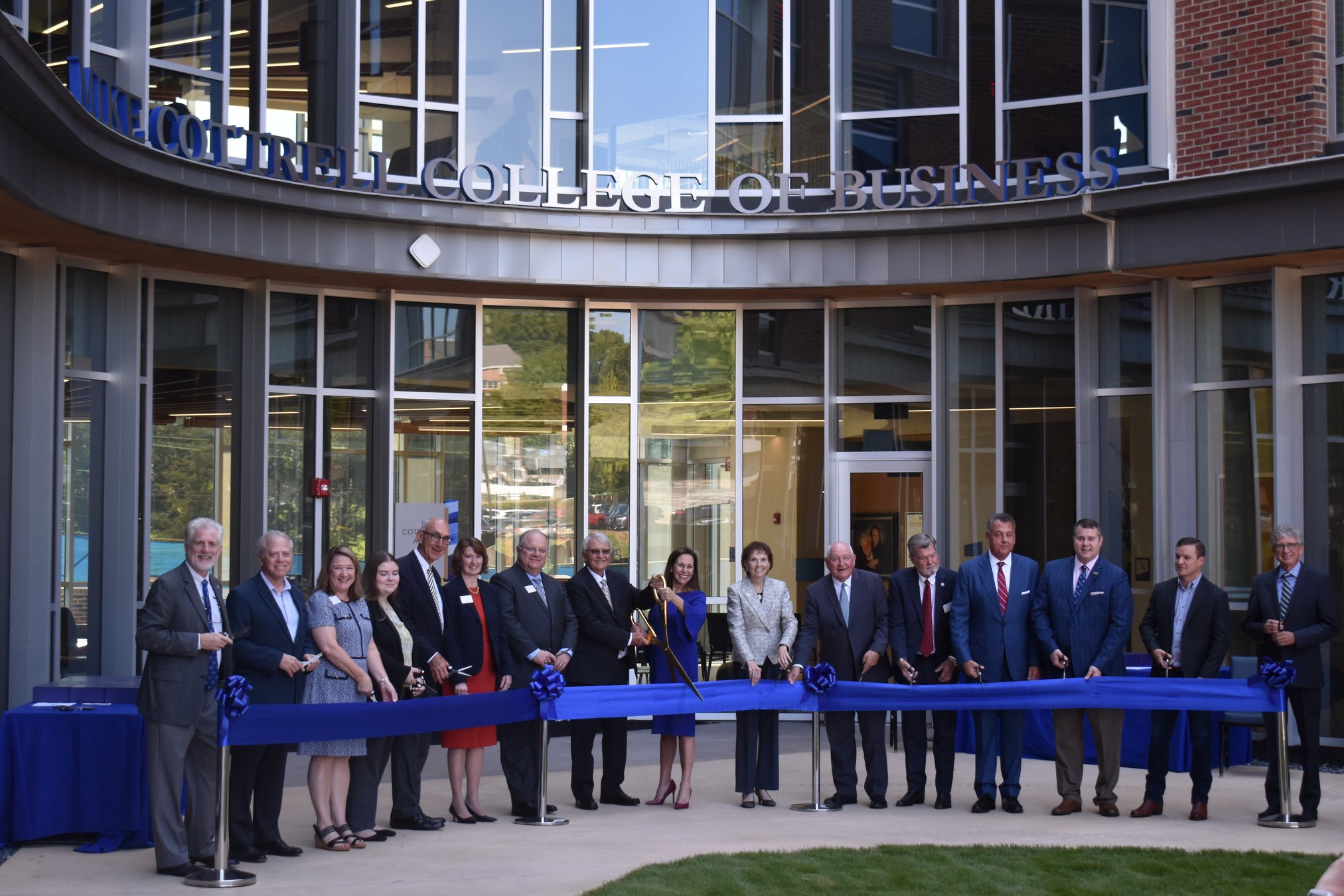 UNG officially opens Cottrell Center for Business, Technology