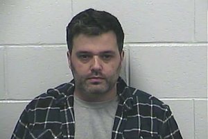 1014 GROOMING ARREST