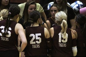 1015 VOLLEYBALL 5.jpg
