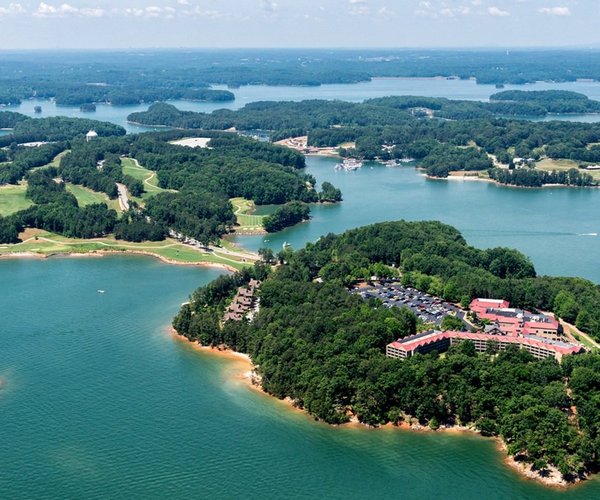 1023 LANIER ISLANDS.jpg