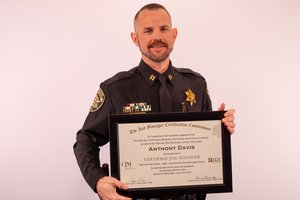 0105 JAIL CAPTAIN AWARD