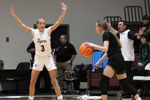 0113 BASKETBALL 7.jpg