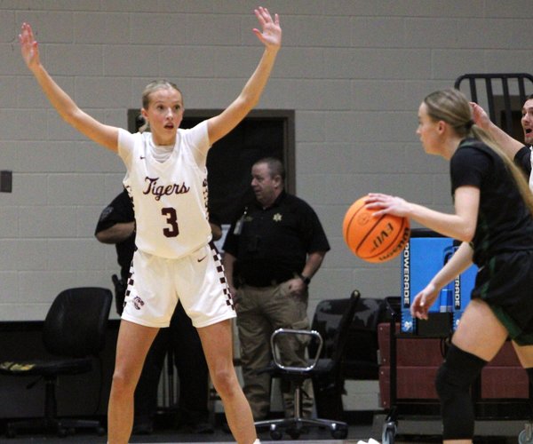 0113 BASKETBALL 7.jpg