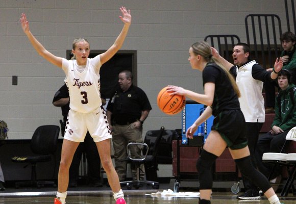 0113 BASKETBALL 7.jpg