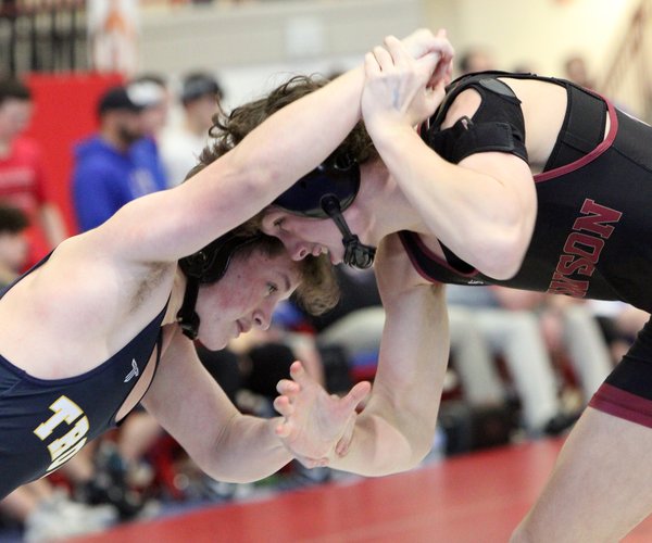 0119 WRESTLING 3.jpg