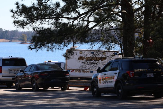 0216 CAR LAKE LANIER 2