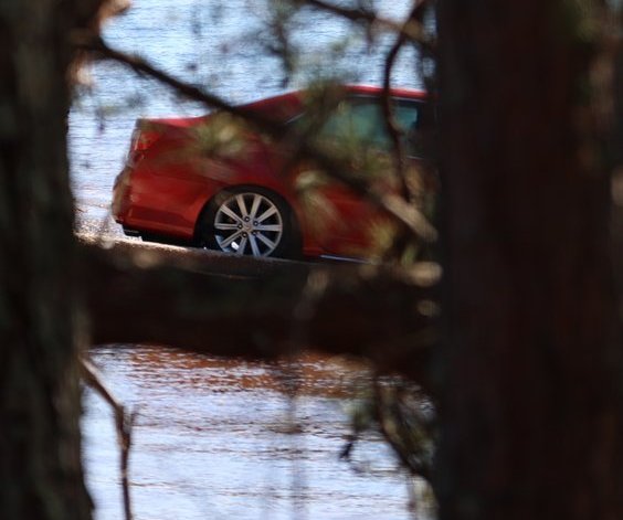 0217 CAR LAKE LANIER