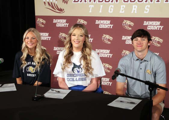 0415 SIGNING DAY 1.jpg