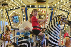 0422 BOY WITH PROSTHETIC LEG 4