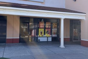 0518 OUTLET MALL STORES 1