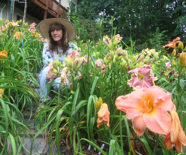 0616 DAYLILIES ANNIVERSARY 1.jpg
