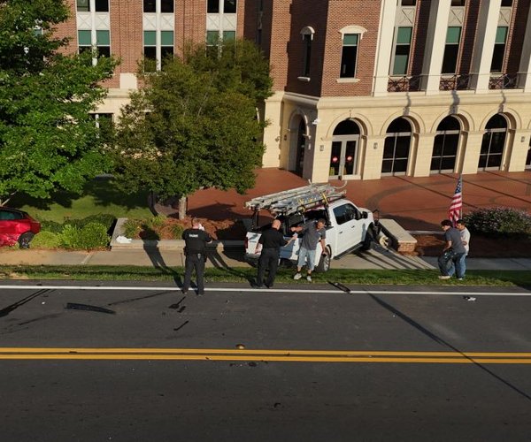 0702 DOWNTOWN CRASH 1