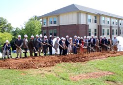 0707 UNG STEM BUILDING 8.jpg