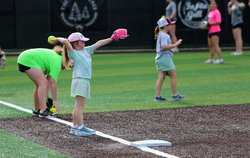 0722 SOFTBALL CAMP 5.jpg