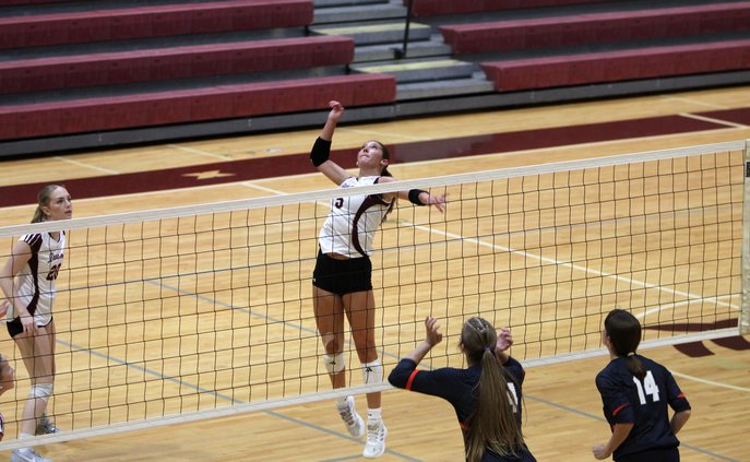081326 VOLLEYBALL 4.jpg