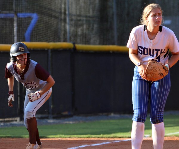 082426 SOFTBALL 1.jpg