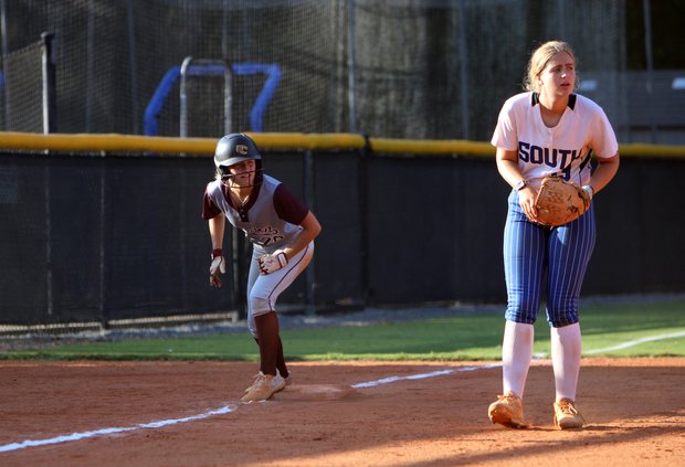 082426 SOFTBALL 1.jpg