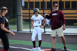 091426 SOFTBALL 1.jpg