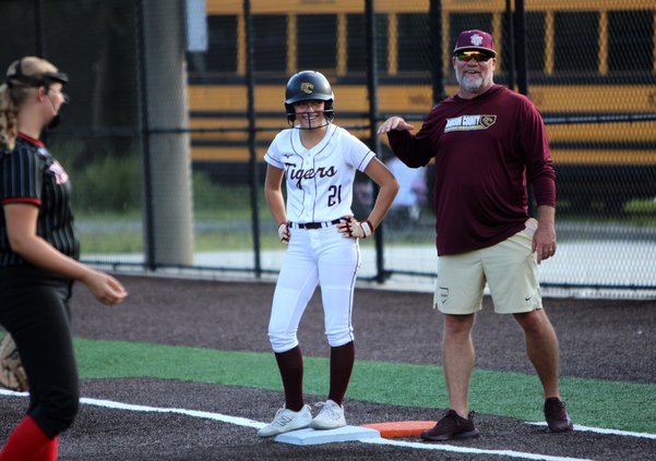 091426 SOFTBALL 1.jpg