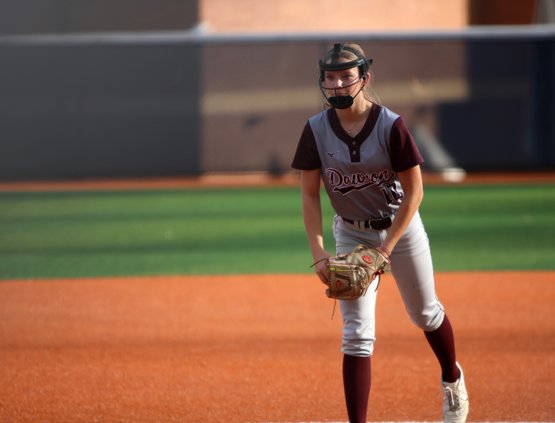 100526 SOFTBALL 1.jpg