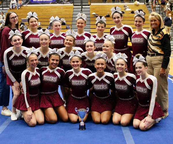 102026 COMP CHEER 1.jpg