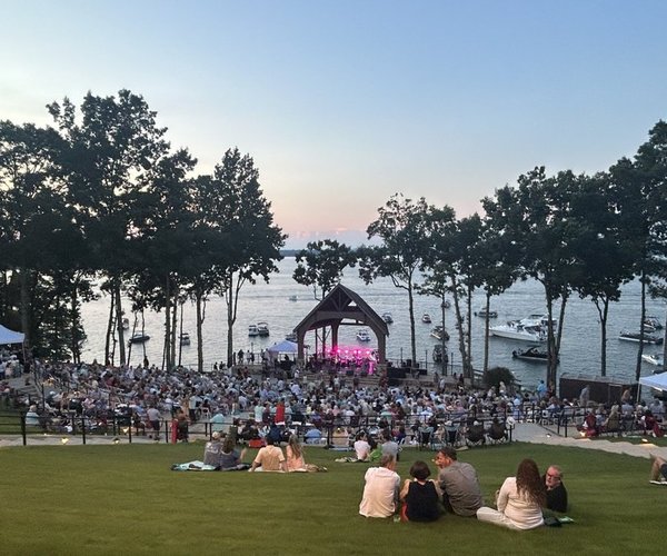 102826 LANIER ISLANDS FESTIVAL